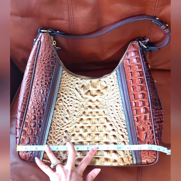 MIA K. COLLECTION CROCODILE EMBOSSED - Picture 8 of 11